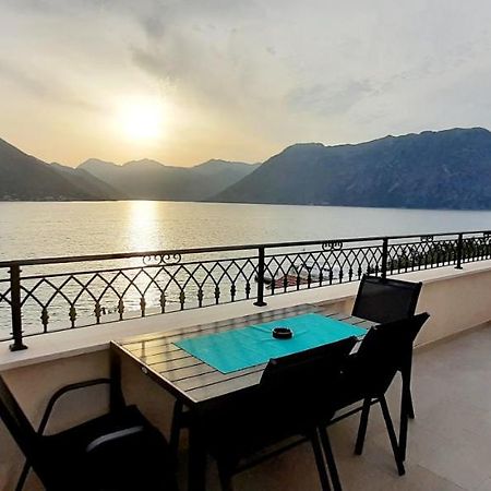 Apartments Boka Blue Dobrota Kotor Eksteriør billede